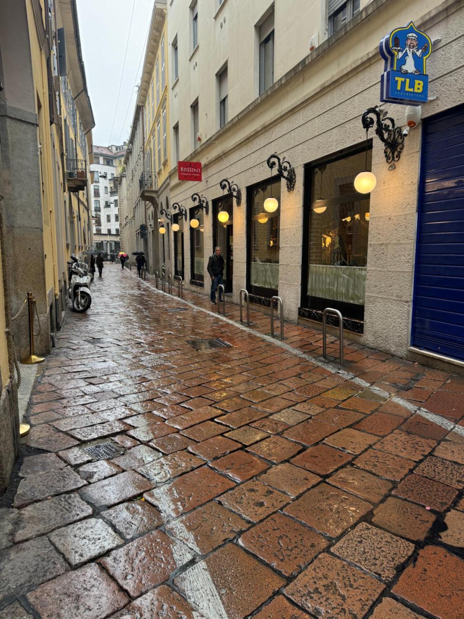 Free 30 Minutes Preemptive Cognitive Disconnect Therapy Price Location Real Duomo Palace Mini Suite Milão Exterior foto